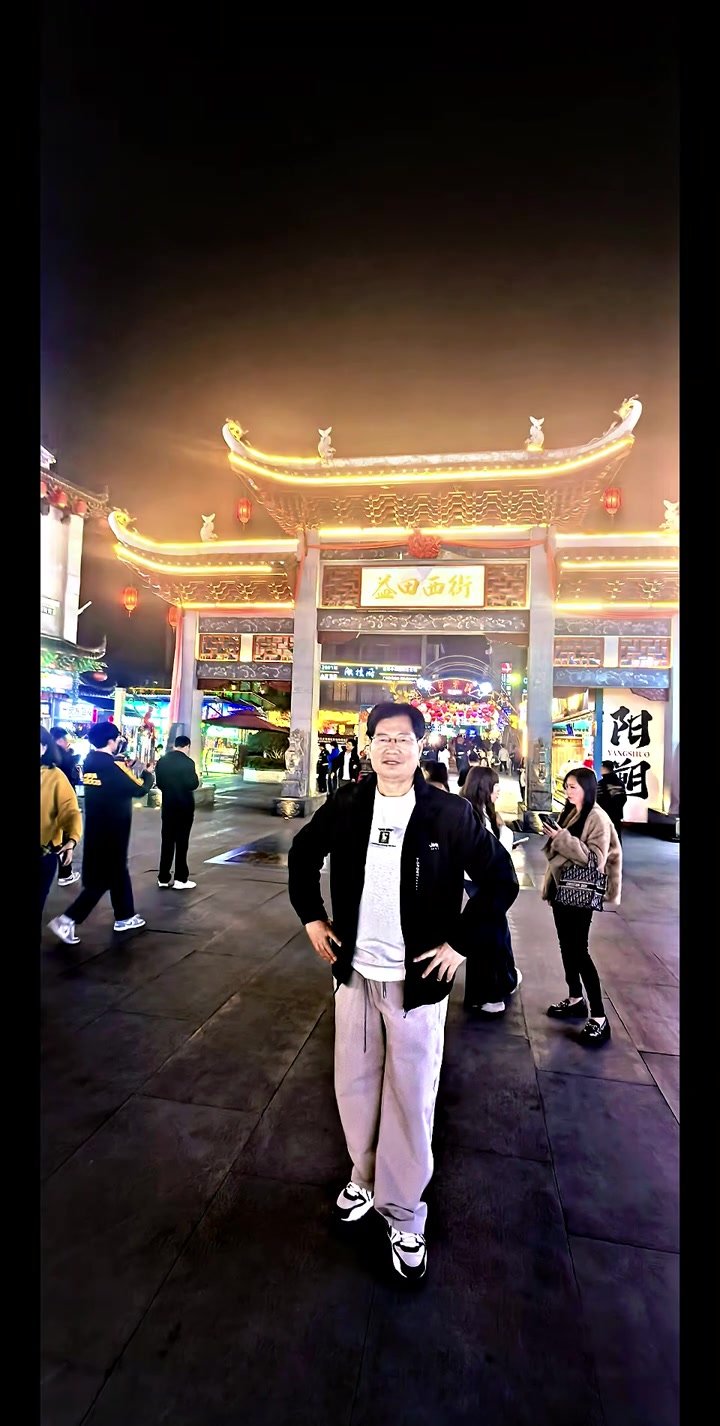 再逛阳朔西街,热啤酒鱼暖到心