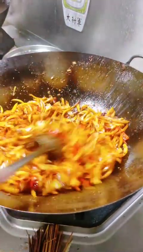 公司食堂员工餐大锅菜孜然羊肉片