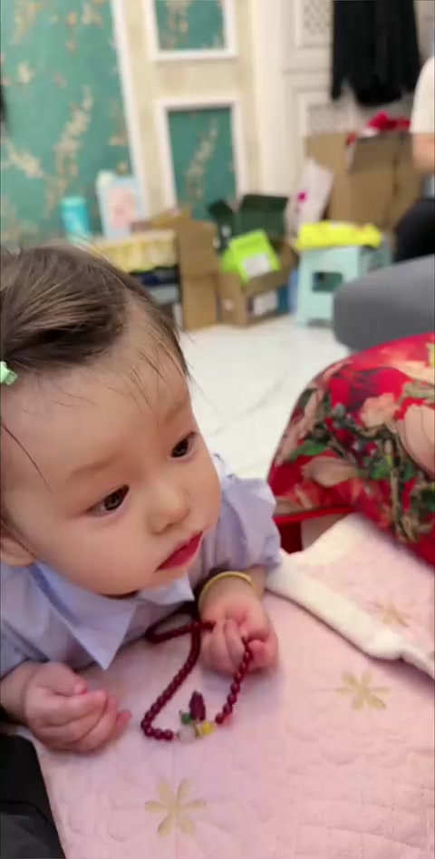 大姨奶说泡泡是唐老鸭我们也是可爱的那只唐老鸭