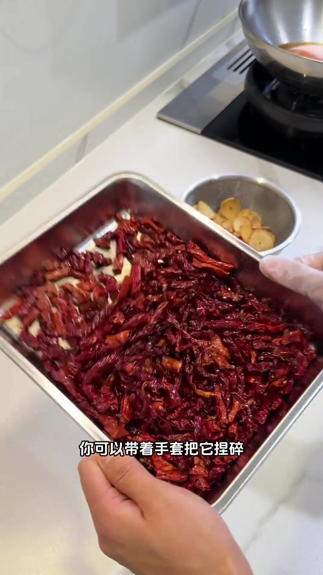 煮一碗贵州羊肉米线，灵魂是油辣椒