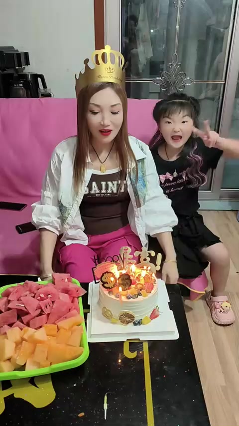 祝自己生日快乐！暴富暴美暴瘦