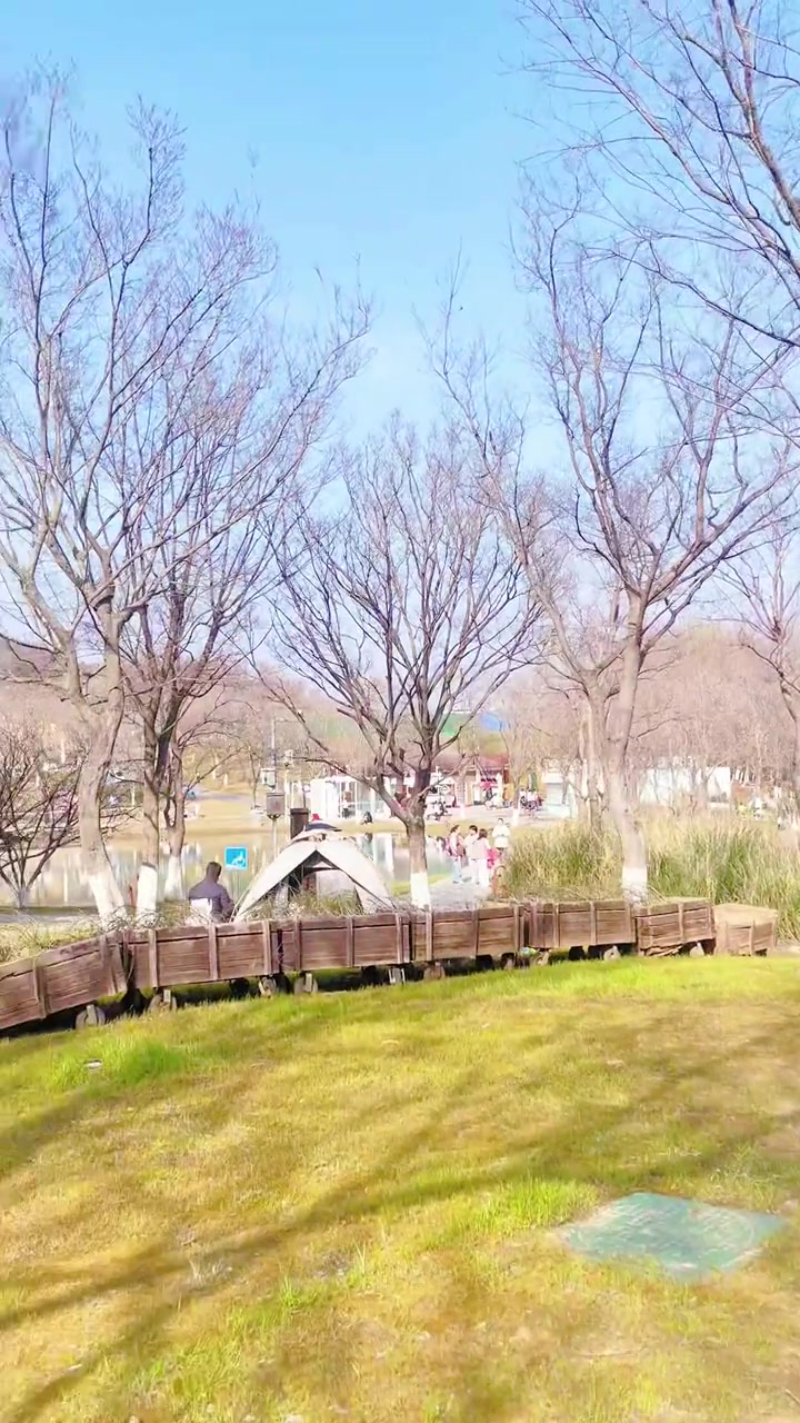 和朋友去汤山玩,人多但离园博园近风景好
