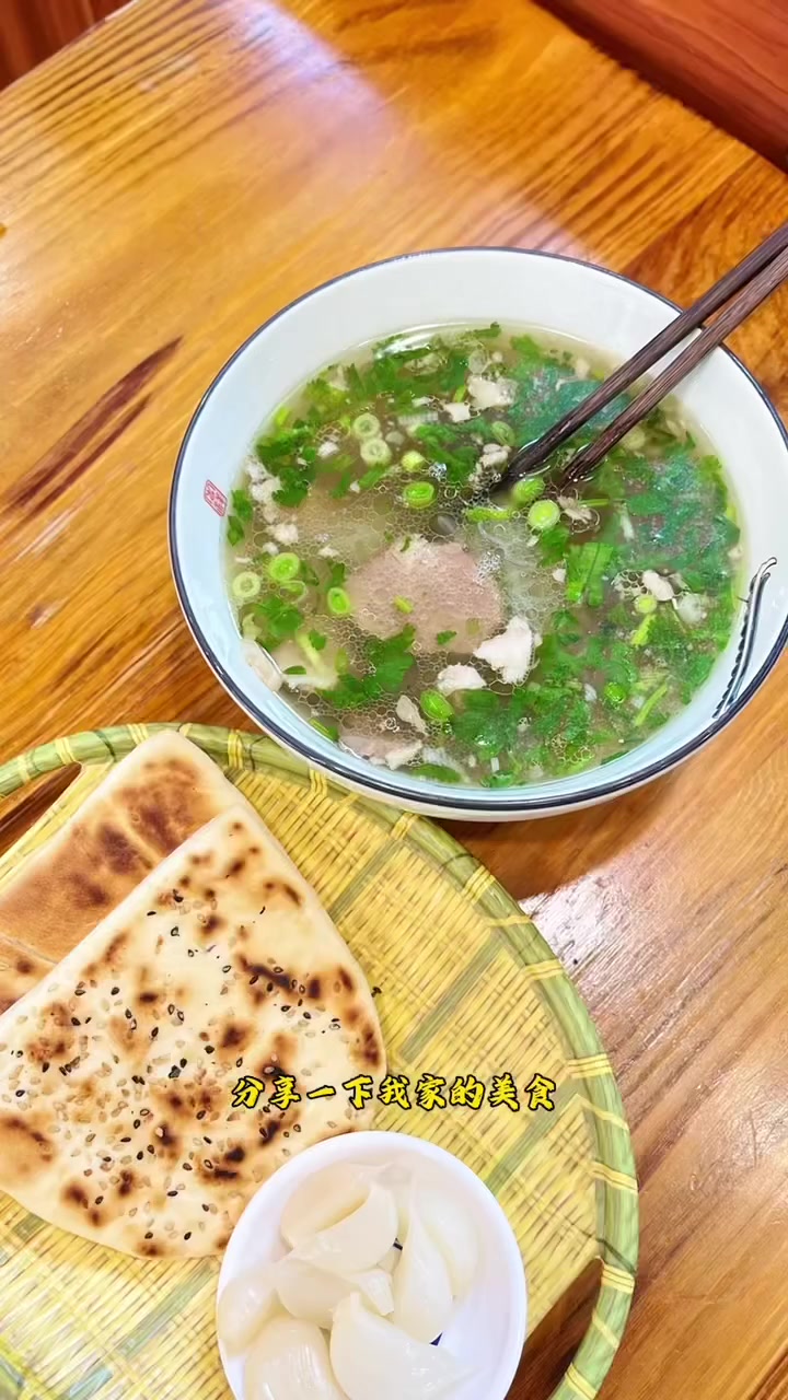 蒲城水盆羊肉泡馍,陕西传统美食的醇厚滋味