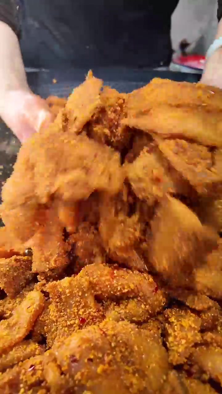 重庆农村传统九大碗之一的粉蒸肉详细做法!肥而不腻的粉蒸肉你吃得下几块?