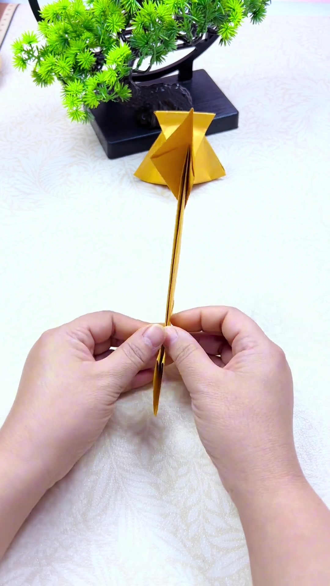 正方形纸怎么折?超简单手工折纸教程