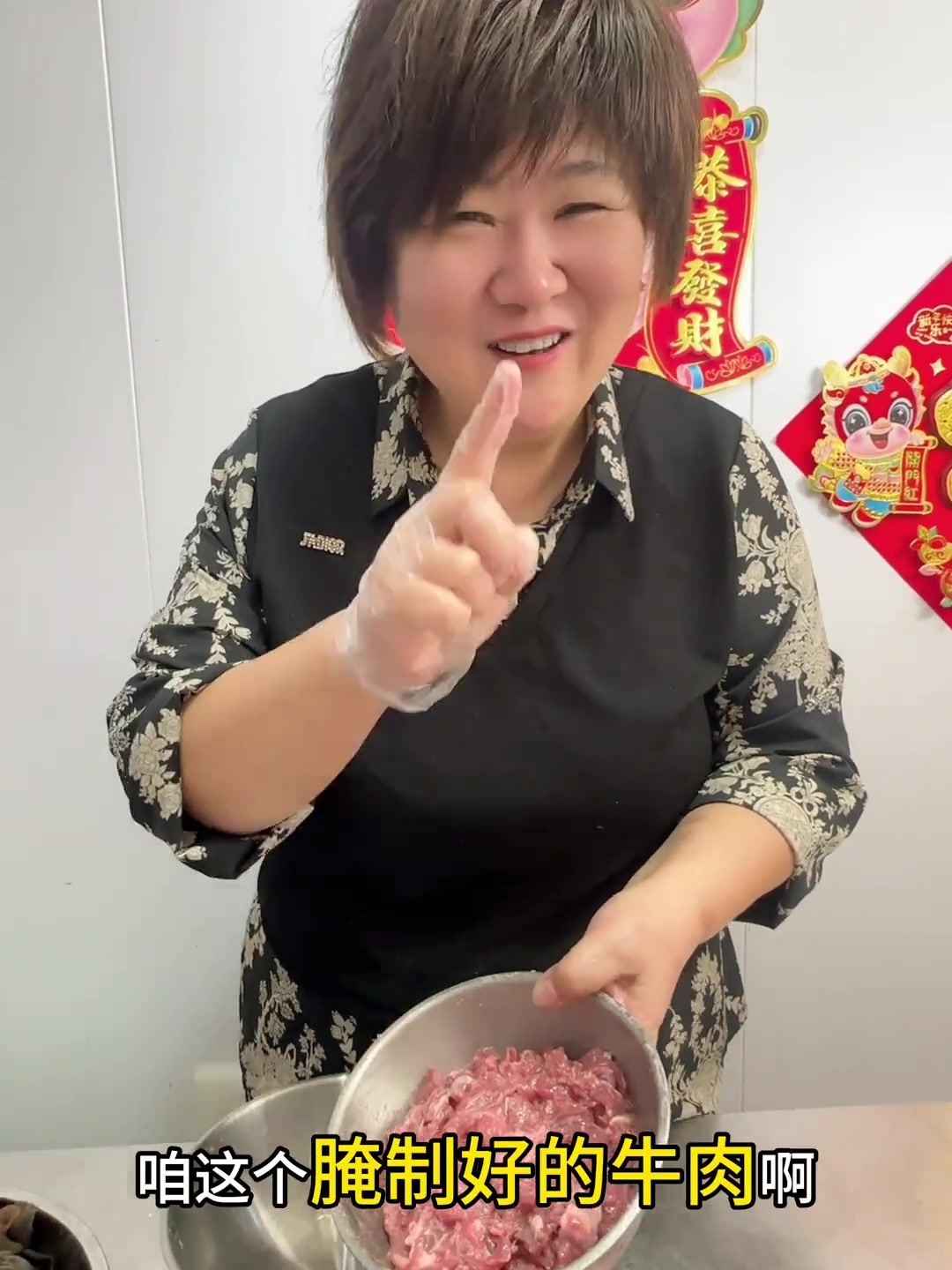 在家吃火锅，食材和麻酱料是关键
