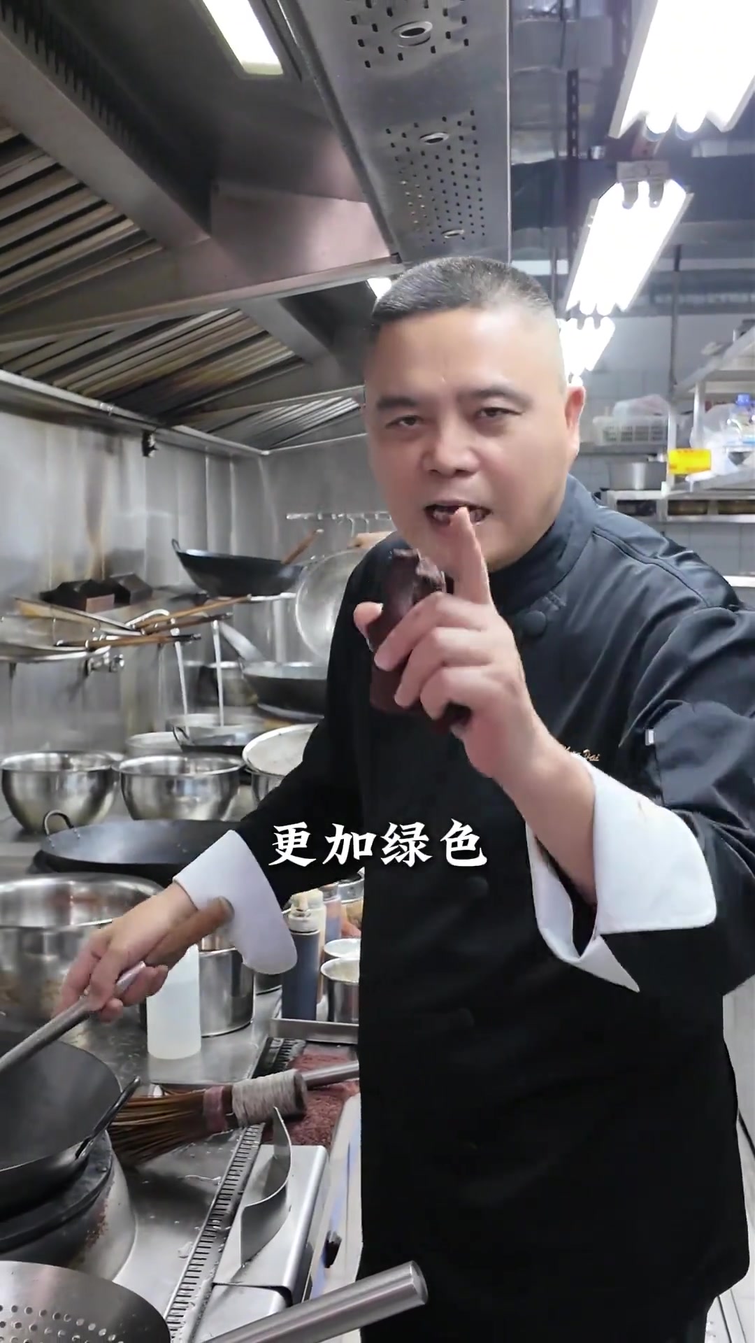 韭菜花炒鱼春，实在下饭
