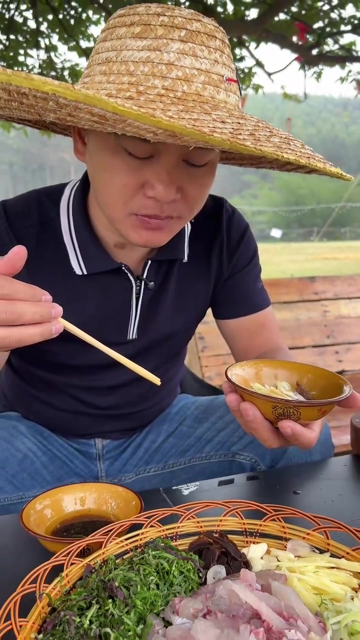 横县鱼生,一个人简简单单又一餐