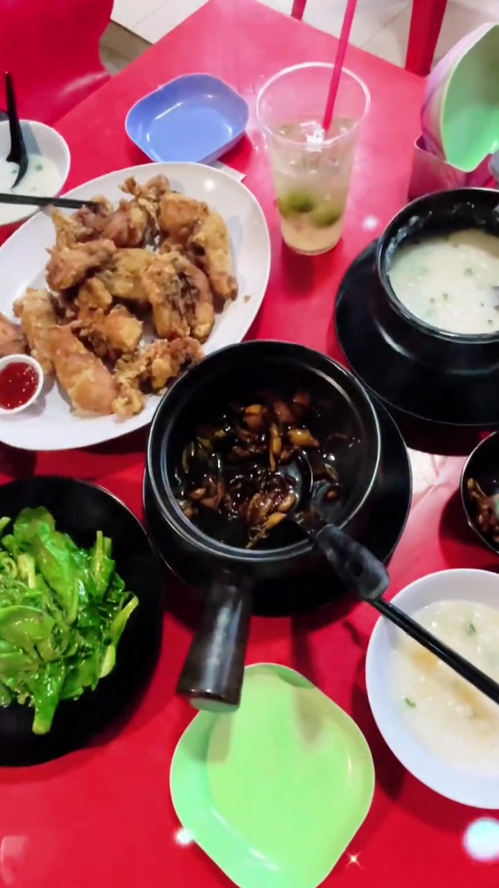 新加坡芽笼巷，打卡米其林明辉田鸡粥