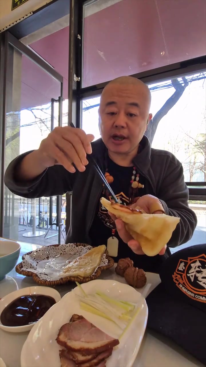 北京李连贵熏肉大饼,本地人私藏美食,32元一套吃不完