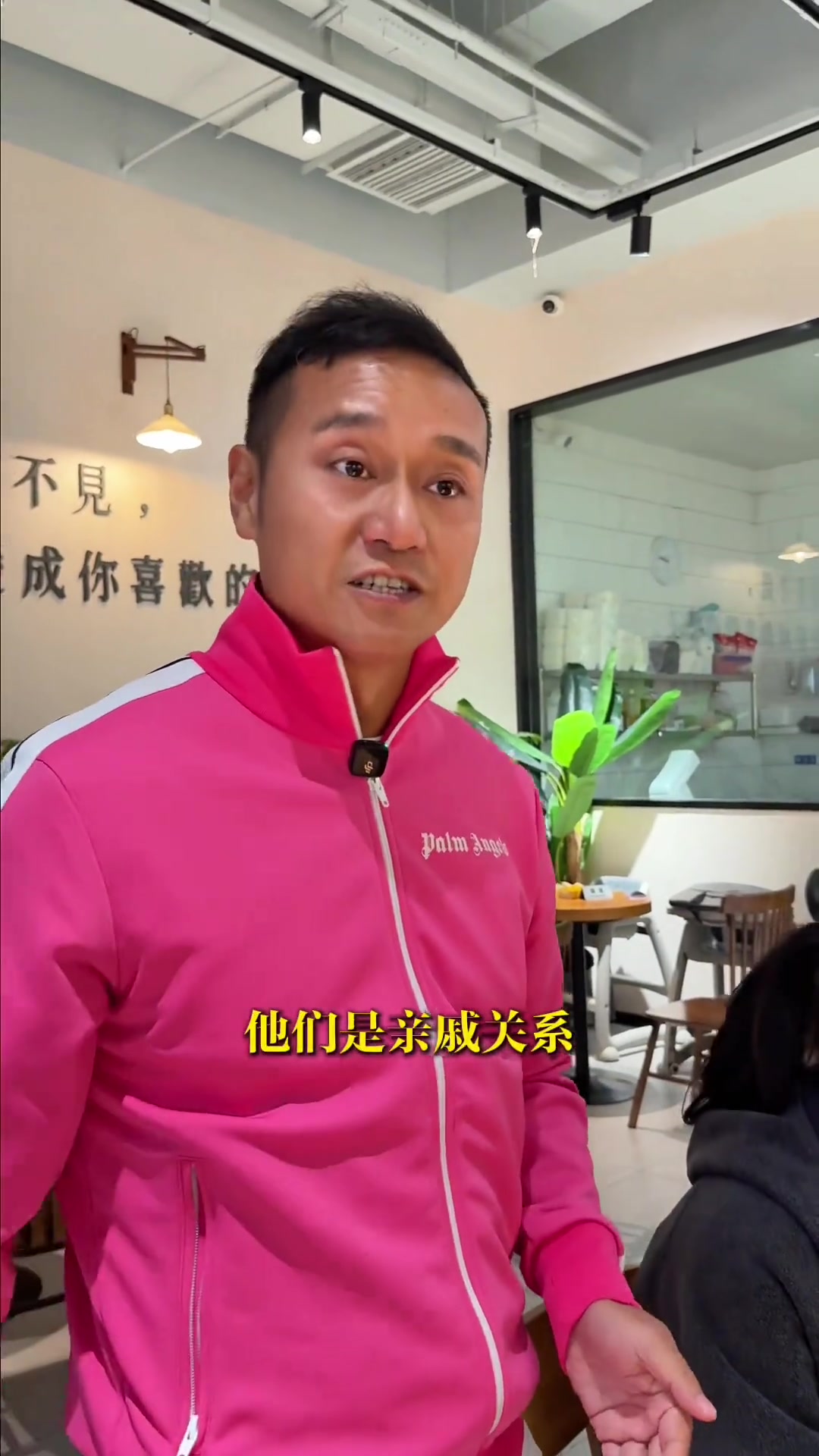 成都探店极简三明治店,竟被招牌牛肉面惊艳味蕾!
