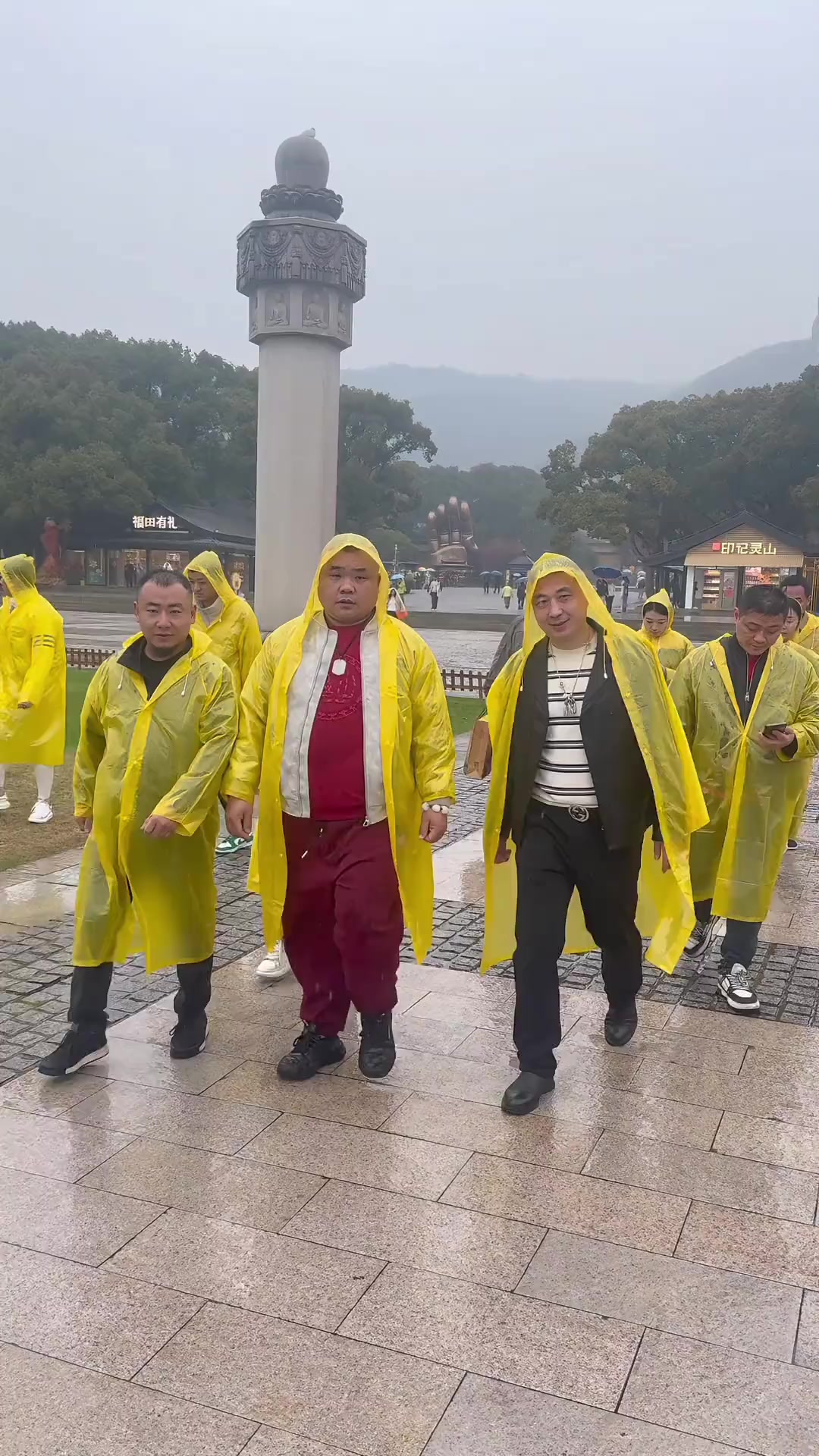 笑不露齿,无锡龙五