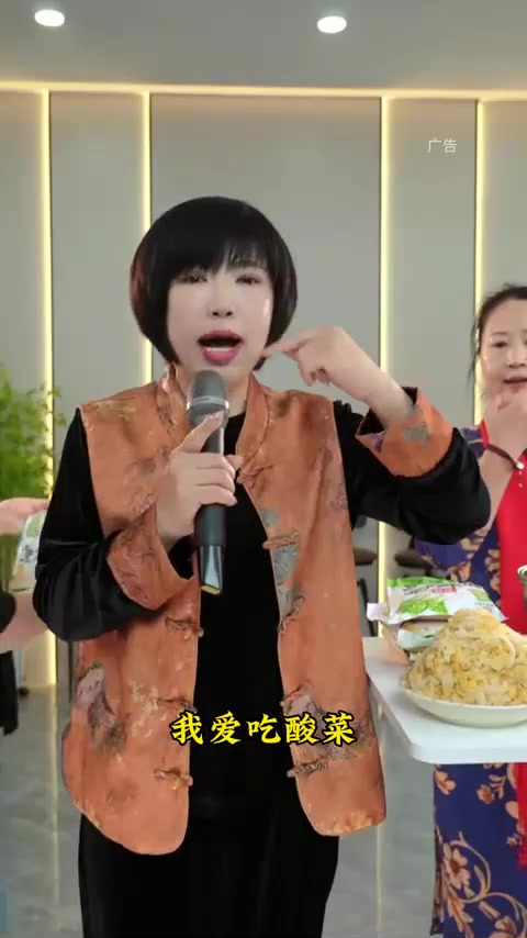 家里来人去客，炖点正宗东北酸菜尝尝，好吃！