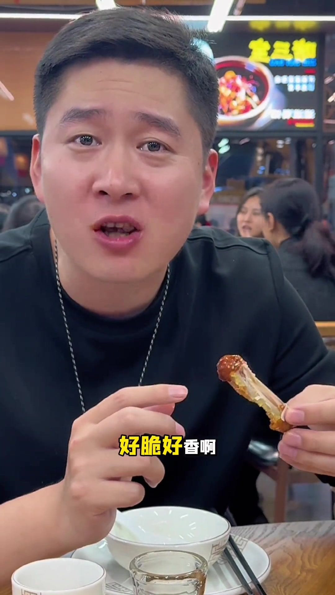 南宁脆皮芝麻鸡,外皮薄脆,内里鲜嫩多汁