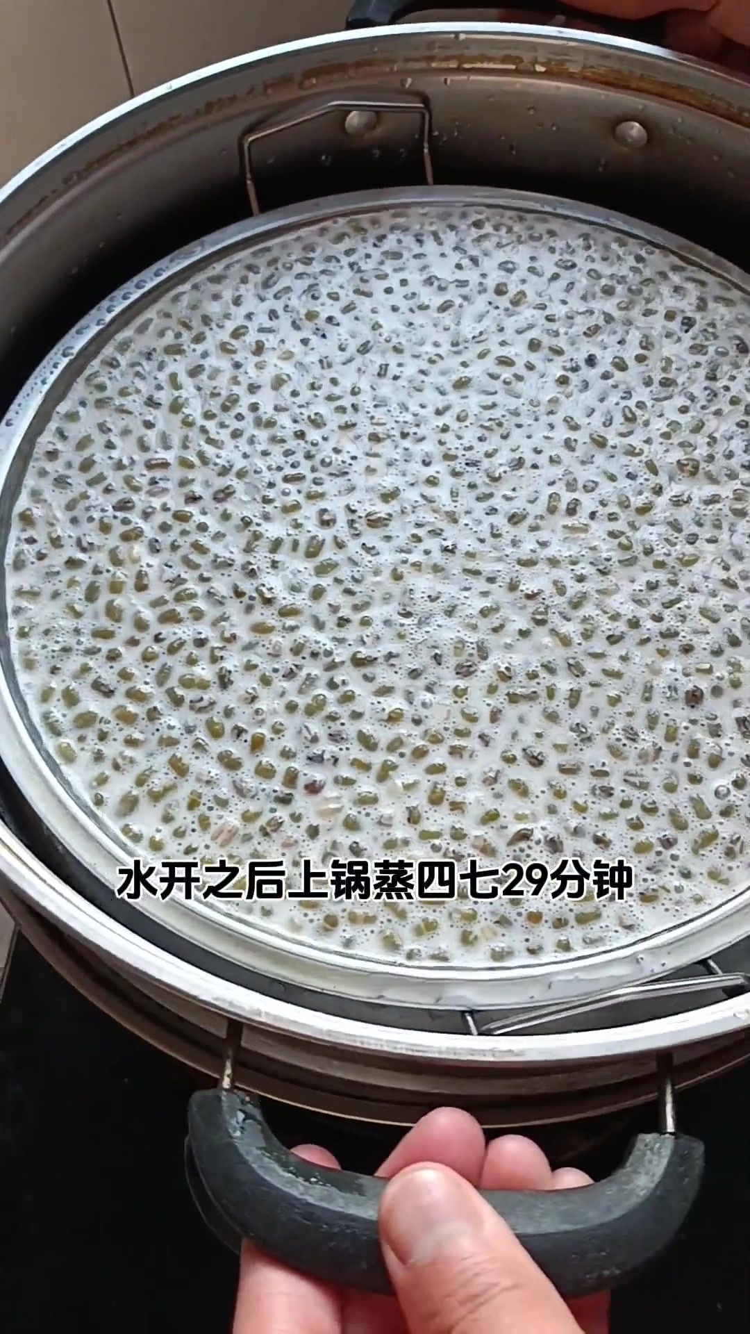 家常冰皮绿豆糕做法，简单又受欢迎