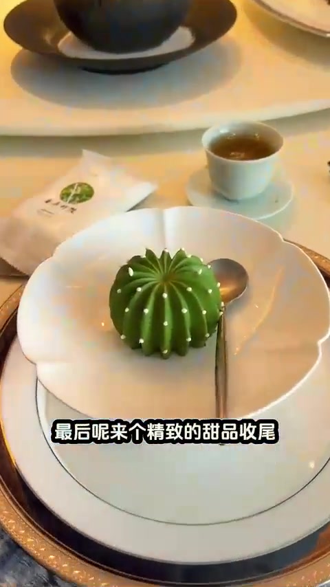 融创茂附近的湖景餐厅春亭竹院！主打无锡本帮菜，颜值口味俱佳！