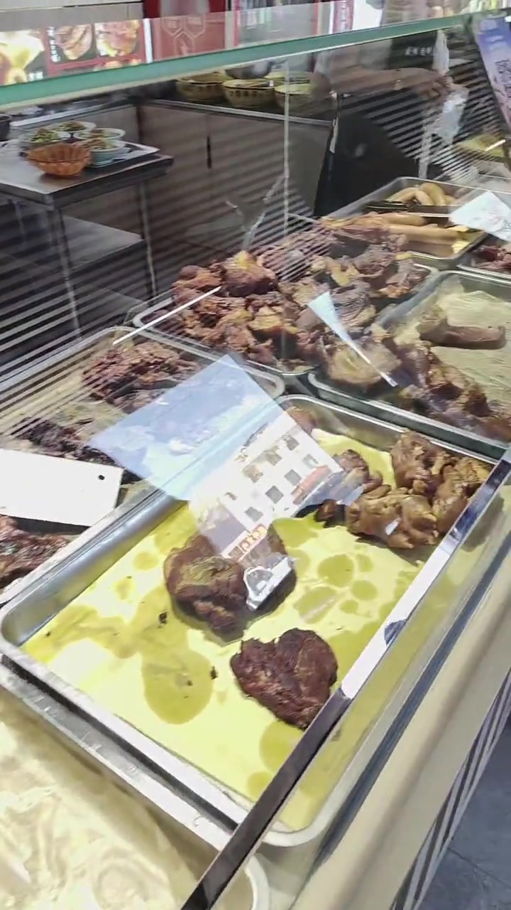 过满城必尝顺平烧饼熏肉
