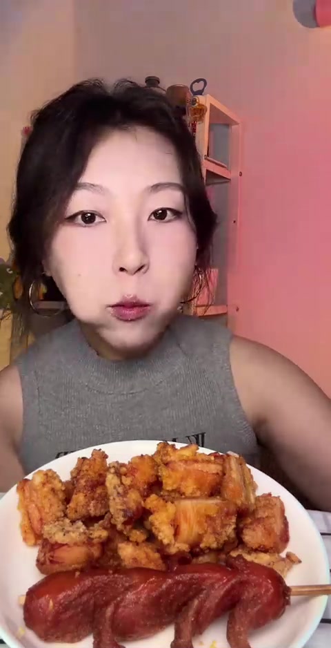 谁懂烤肠配柠檬水？正新鸡排+烤肠+拉丝热狗棒，物美价廉柠檬水