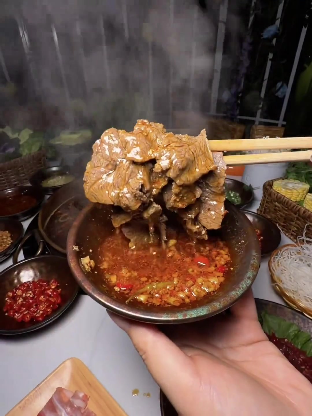 不是云南是邯郸，云腾苗寨铜瓢牛肉火锅