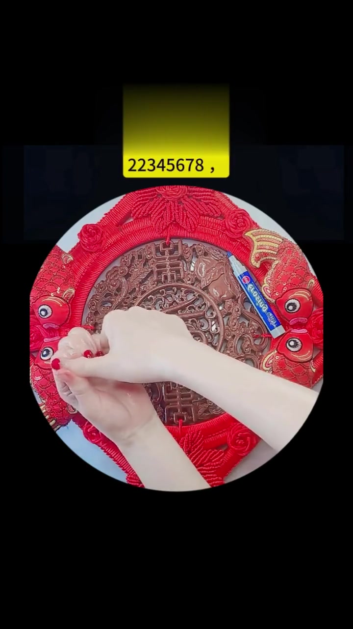 健康提醒，经穴回春养心操：按推左手少商穴