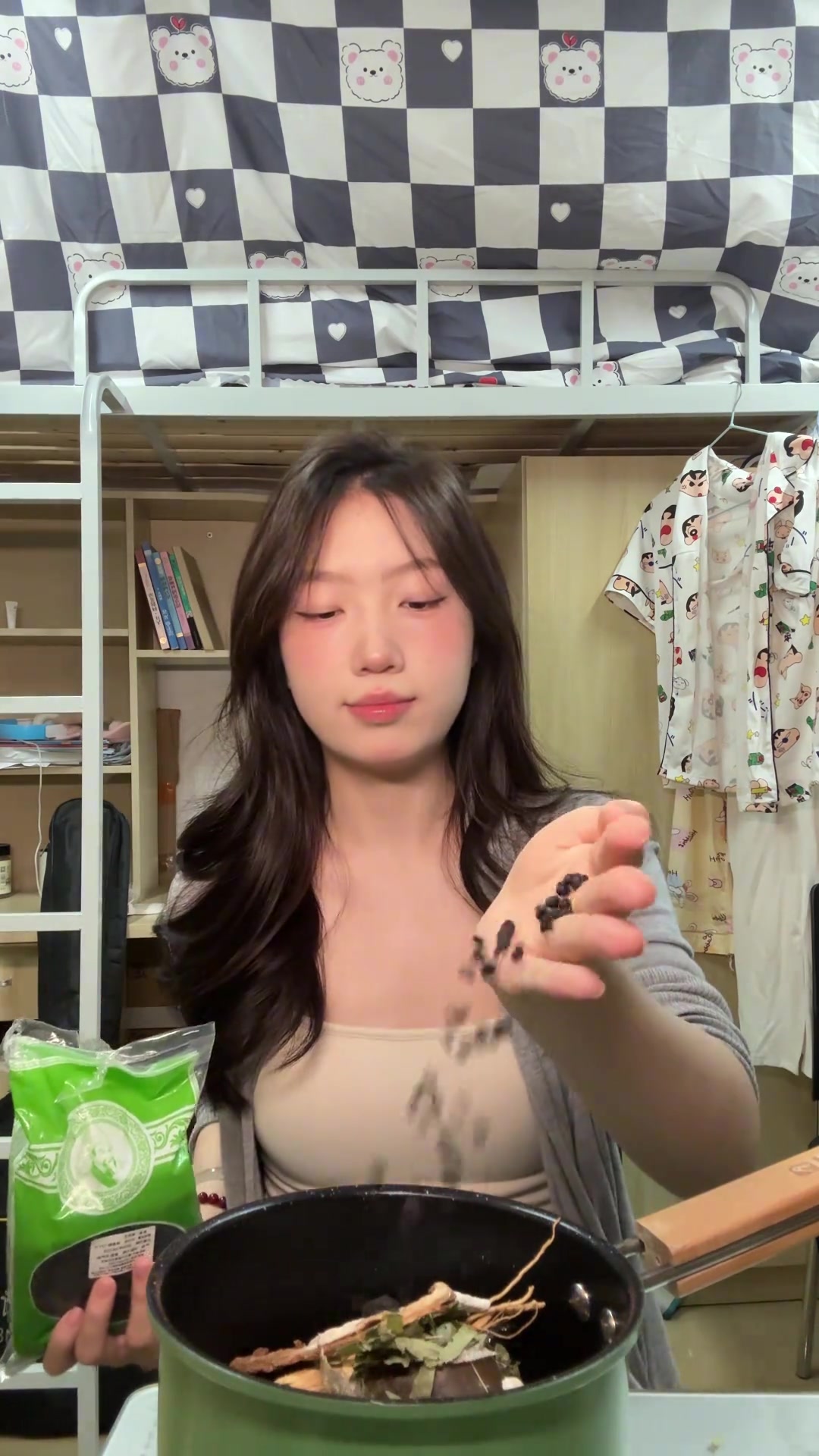 养生健康：暖身又滋补的乌鸡汤