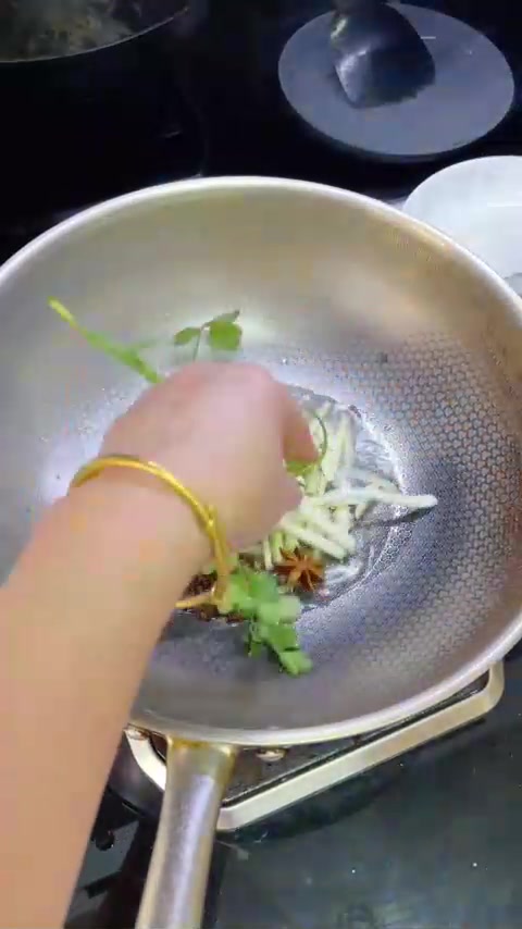 你们一定要试试这道红烧海鲈鱼，太下饭了