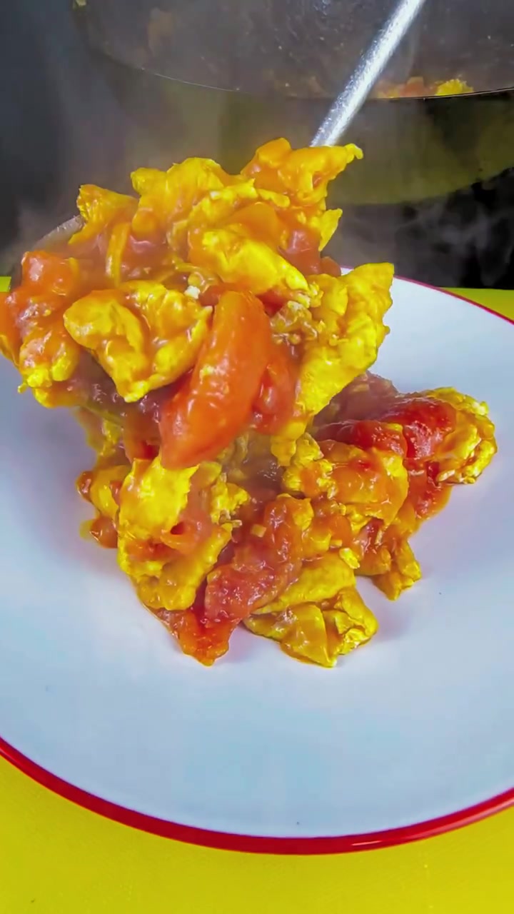 西红柿炒鸡蛋这样做好吃又下饭!#内容启发分享计划 #吃好喝好过春天 #西红柿炒鸡蛋怎么做 