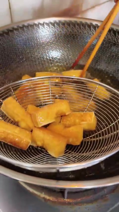 炸年糕新吃法,好吃到不用蒸煎着吃