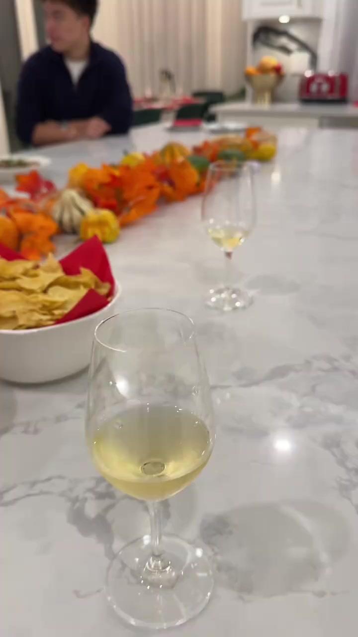 调制鸡尾酒是一种欢乐的创作
