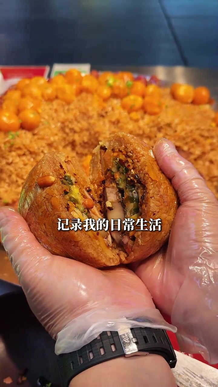 贵阳糯米饭摆摊秘籍,彪哥夜市生意火爆,烟火气十足!