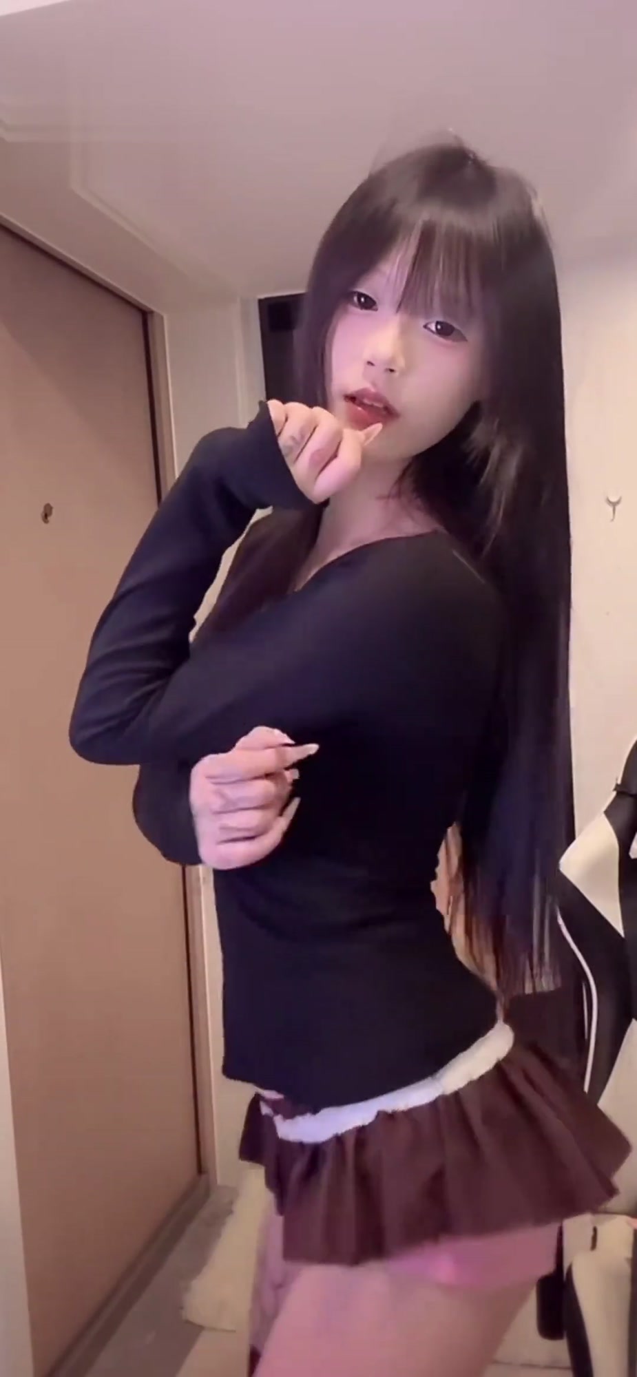 成年舞者贴纹身贴纸，扭腰秀身材
