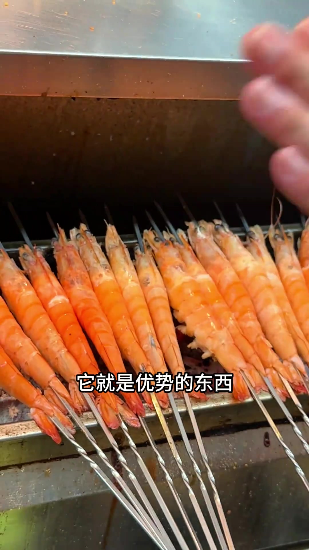连烤虾都整不明白,还开啥烧烤店呢?大连
