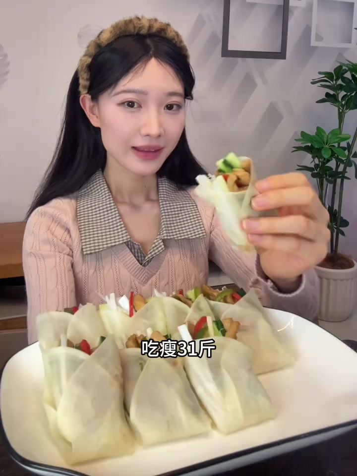 简单省事的懒人减肥法，一天一个自律餐之青椒肉丝卷饼