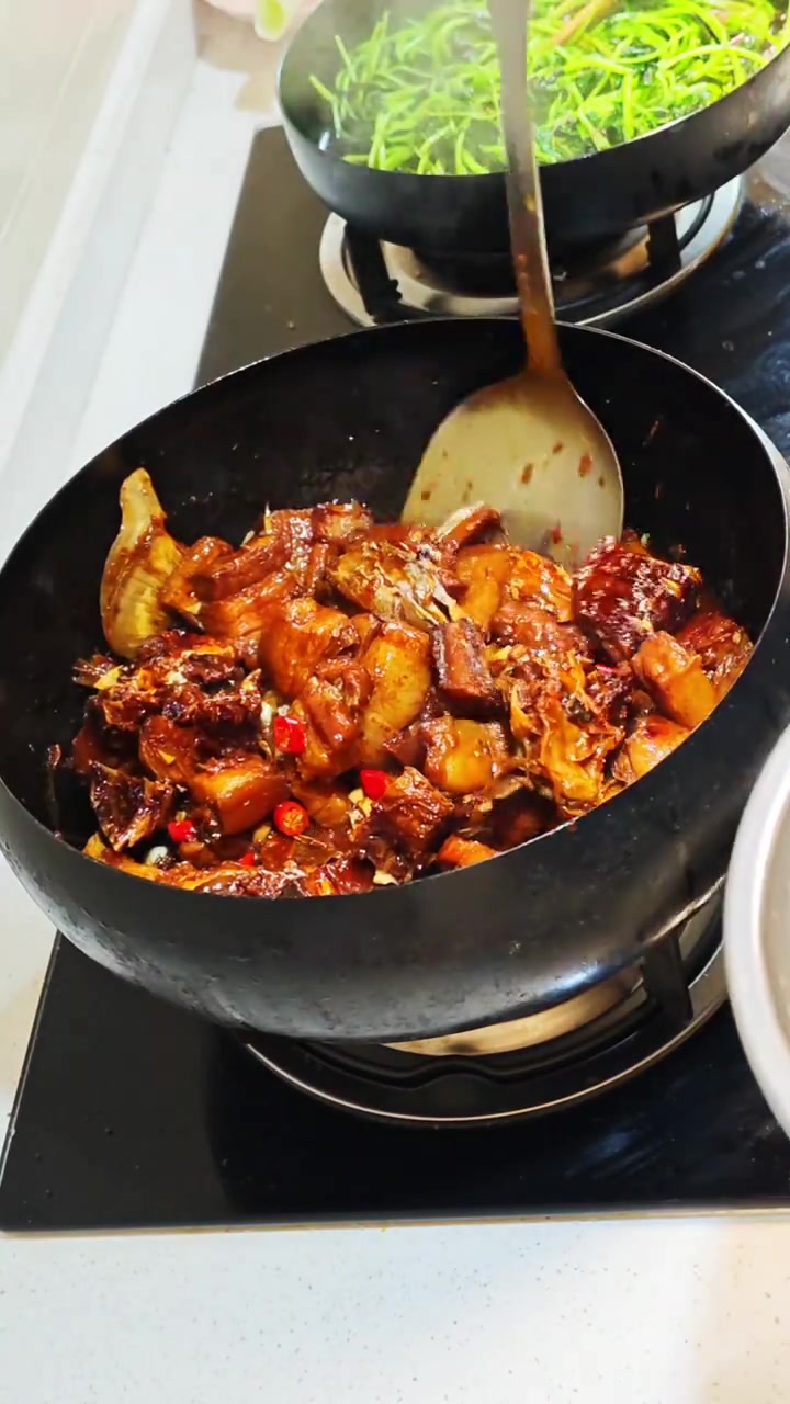 合肥特色菜，咸鱼红烧肉，咸香下饭！