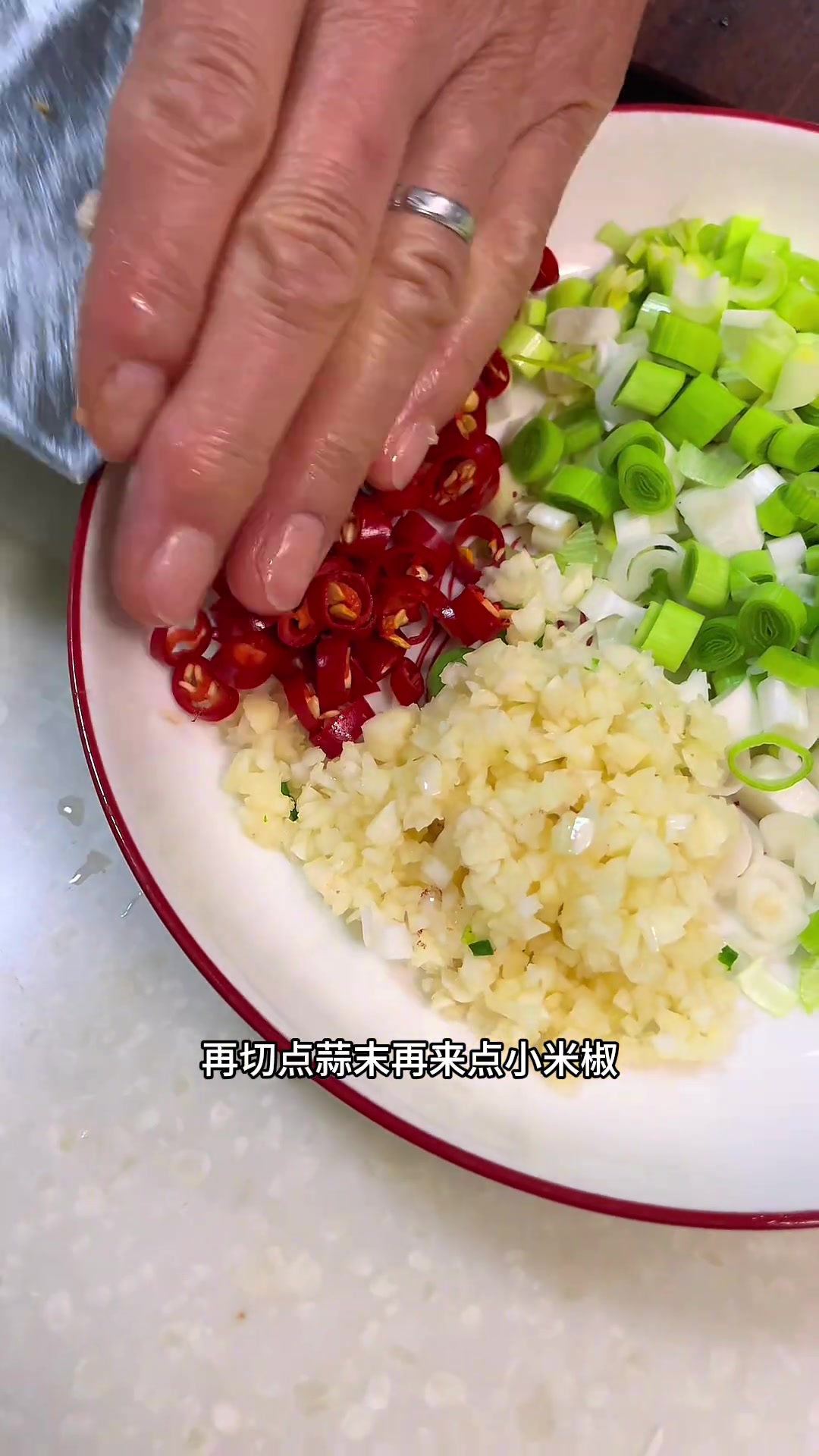 陕西炒凉粉，这一碗有多香，只有本地人才懂！西安