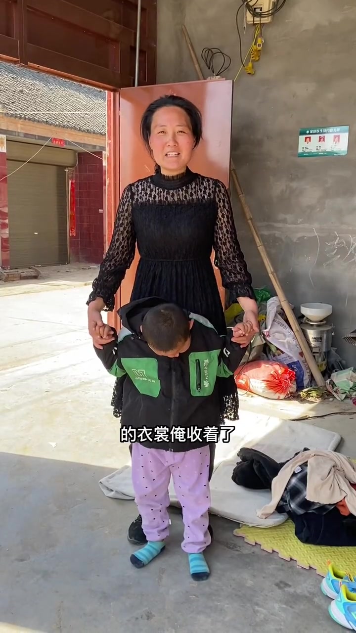 姐妹！你寄的衣服我收到啦，非常感谢你和你们家小宝贝，谢谢你们的帮助，感谢一路支持，鼓励，关