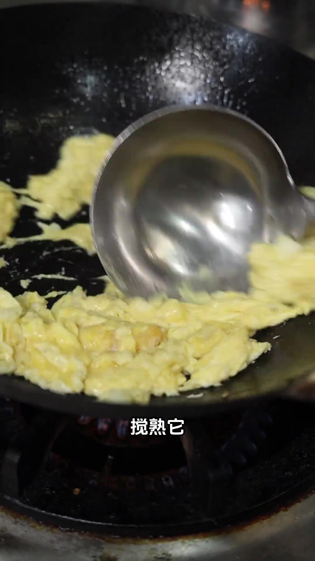 香菜豆腐鸡蛋羹 这道羹汤喝起来清爽鲜香,你要喝完酒再喝它解酒的很!#鸡蛋豆腐羹 #香菜豆腐