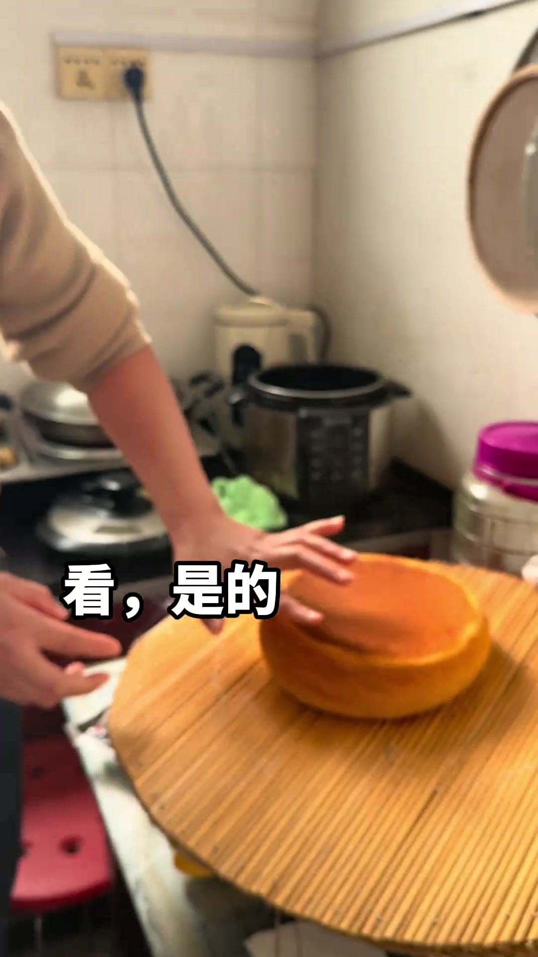 小宇在农村：一家人一起做生日蛋糕