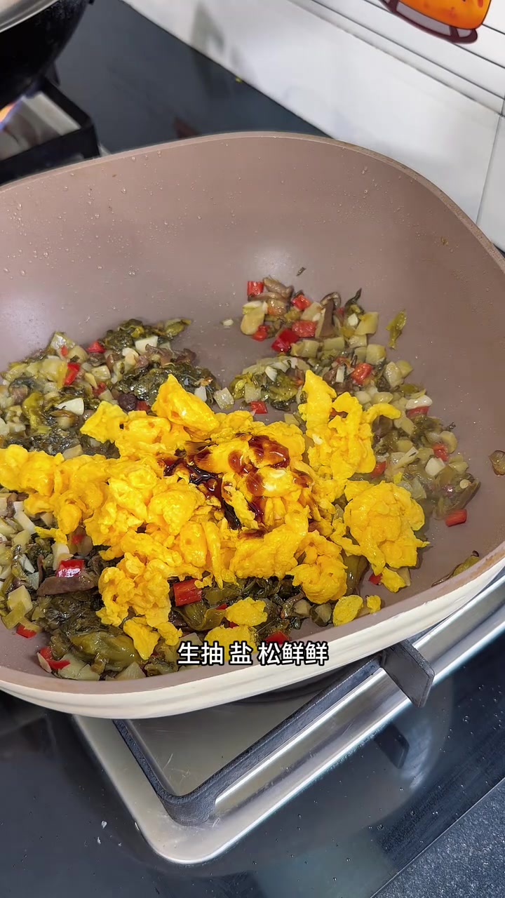 姐妹们粗粮窝窝头,玉米荠菜双口味,真材实料,口感松软,蒸一蒸就能吃,轻负担饱腹感强,老人孩