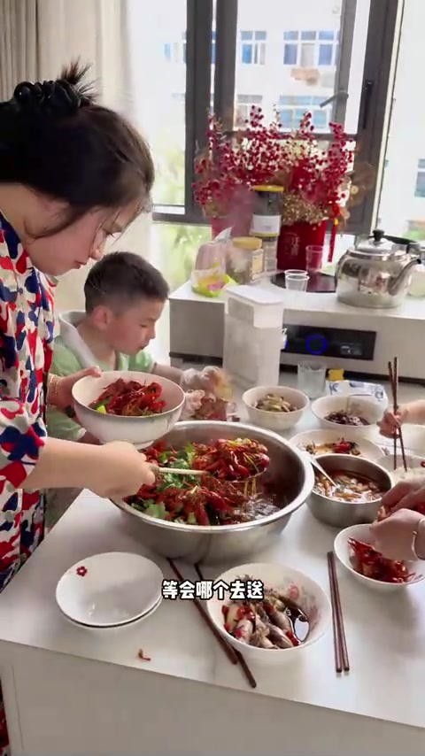 吃龙虾了，有没有喜欢吃小龙虾的，你们那边多少钱一斤