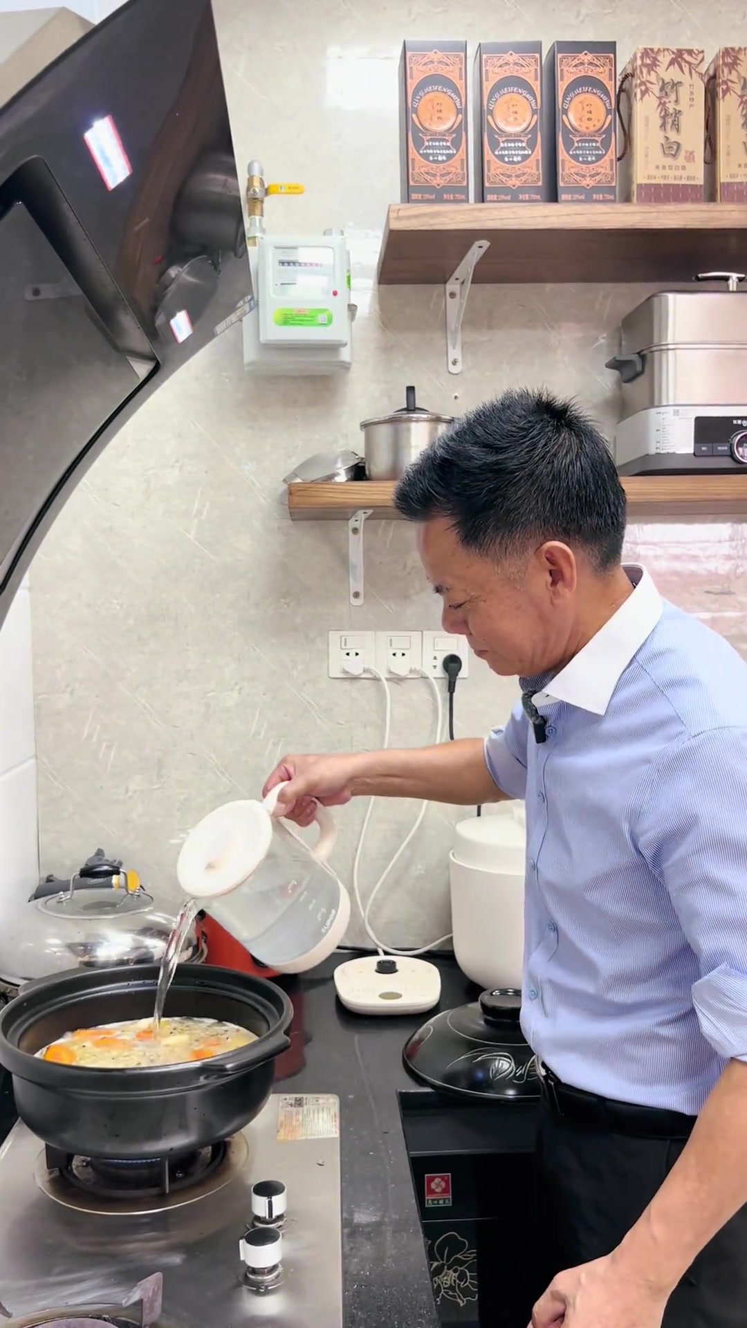 广东湿季周末煲,鲮鱼骨粉葛眉豆汤,清热去湿利水