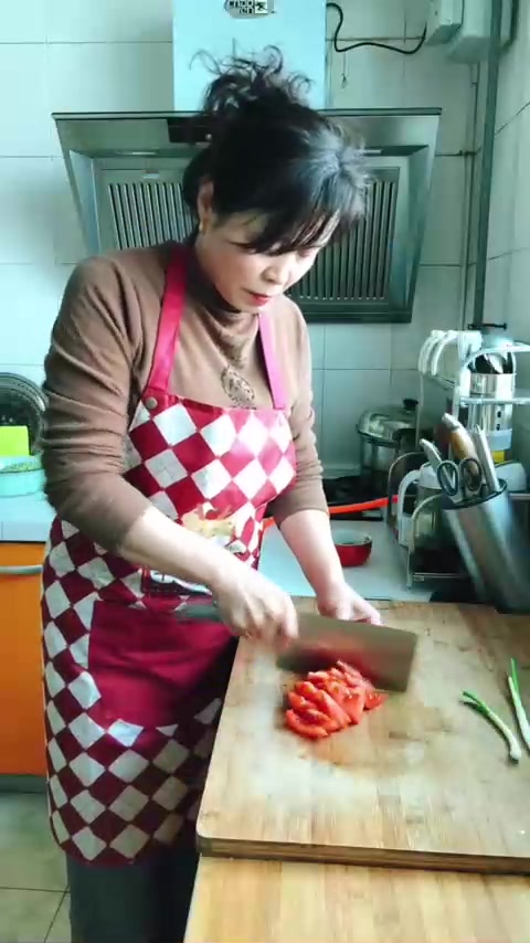 这样做的韭菜面叶汤健康营养又养胃，比大鱼大肉都好吃