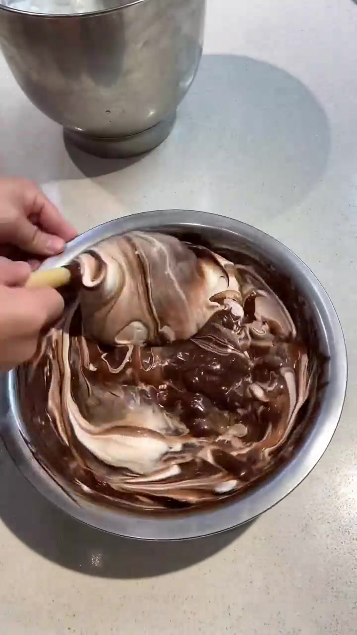 巧克力雪山蛋糕做法教程