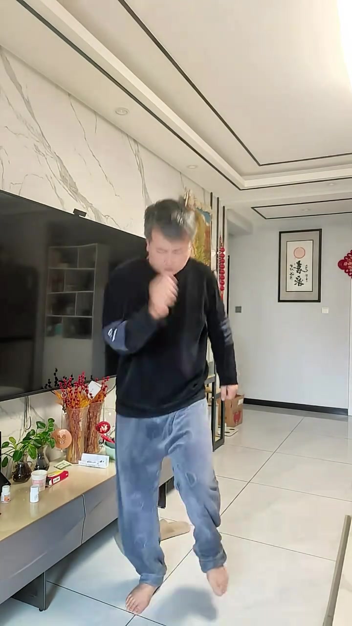 郭天王的鲨鱼舞来一个!