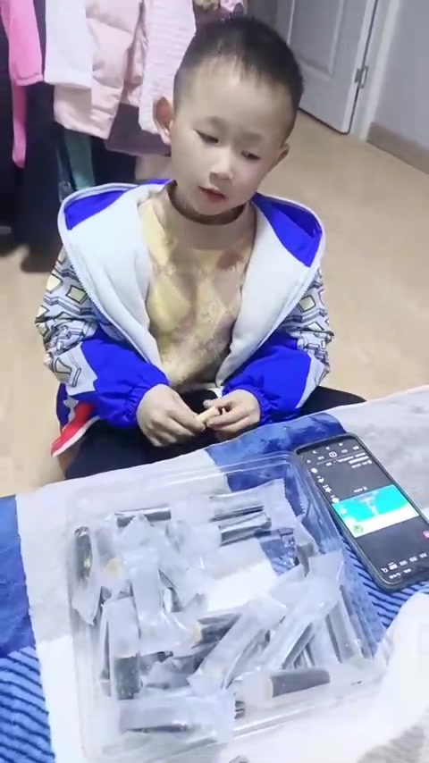 儿子坐在这吃了十几根海苔卷,肉松味酥酥脆脆停不下来