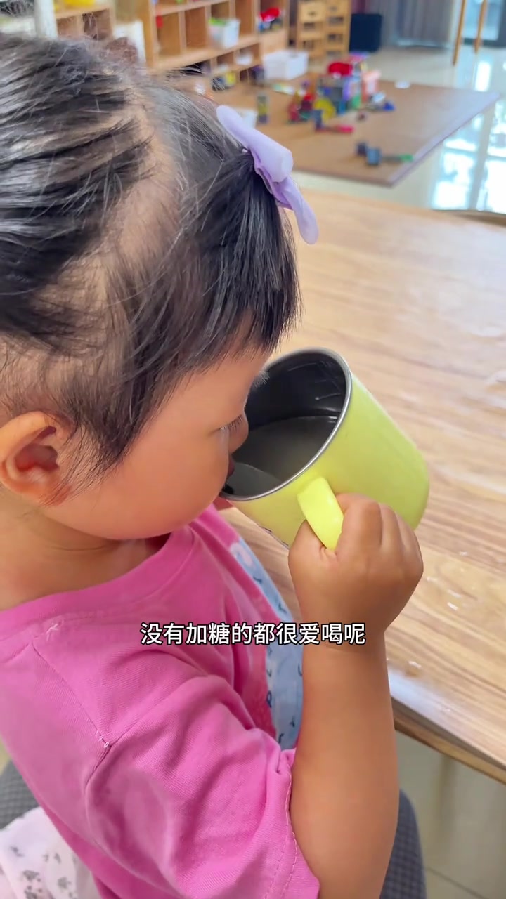 广东广州一家四口的晚餐,做油焖黄立鱼和瑶柱丝瓜