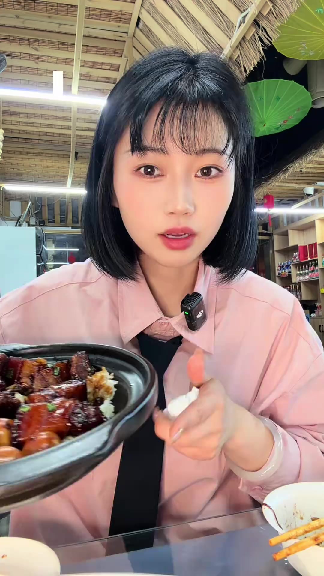 巨和野地锅鸡,铁锅猛火酱香焖肉