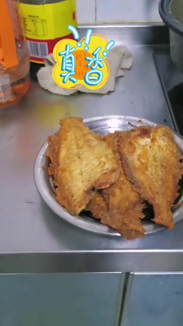 晚上煎偏口鱼,外酥里嫩