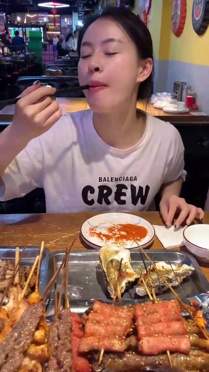 比脸大的烤年糕!香辣五花肉!杭州烧烤过把瘾