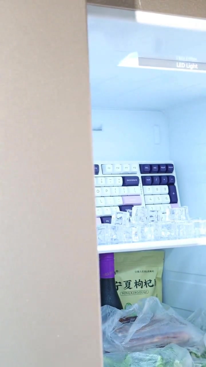 冷藏一下更HIFI拉！VGN V98PRO蓝莓冰淇淋的正确（错误）使用方法